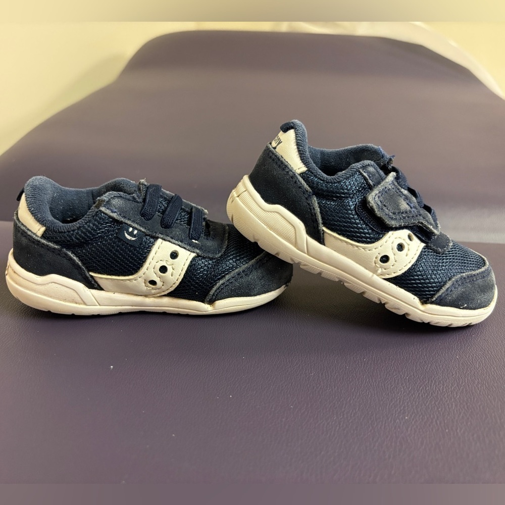 Saucony Toddler 5W Navy&White Sneakers. GUC. Exclt Velcro. 15% off w 2+ Bundle. - Picture 8 of 12